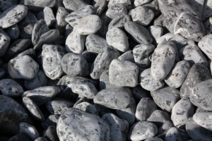 Alpenstein grau weiß geadert